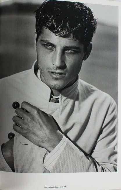 Peter Lindbergh/Giorgio Armani - Photo Gallery Sicilia 2002 + Accesoires Spring/Summer 2002 - 2002 - Image 9