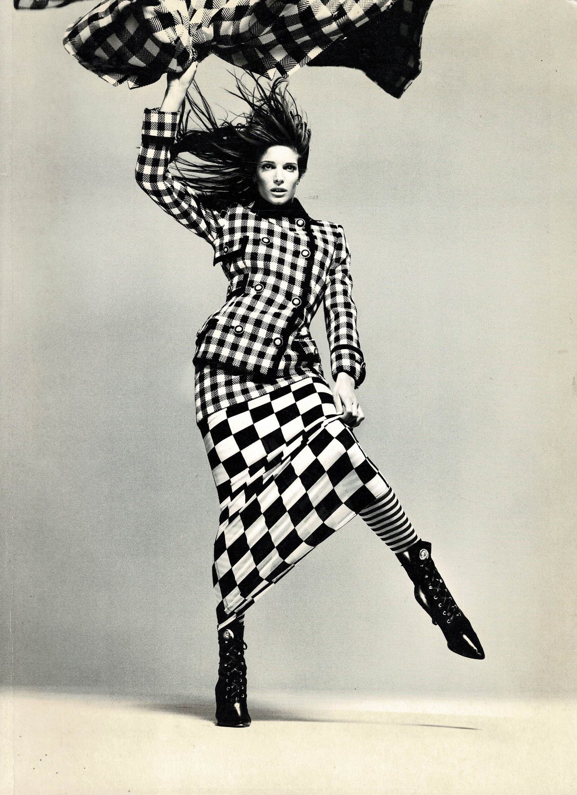 Gianni Versace - Catalogo n. 25 - women's collection Fall Winter 1993-94